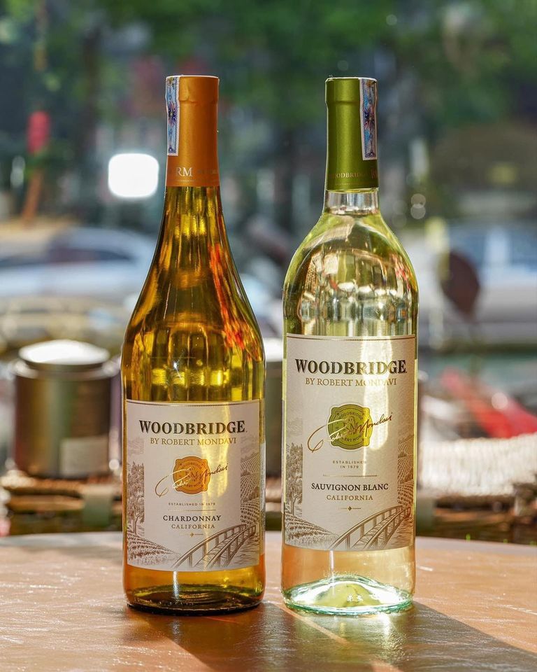 Woodbridge Chardonnay & Sauvignon Blanc