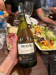 Chào hè với chai rượu Rios De Chile Reserva Chardonnay đẳng cấp